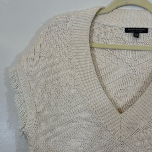 Banana Republic Heritage V-Pattern Sweater Vest Fringe Trim - Picture 9 of 14